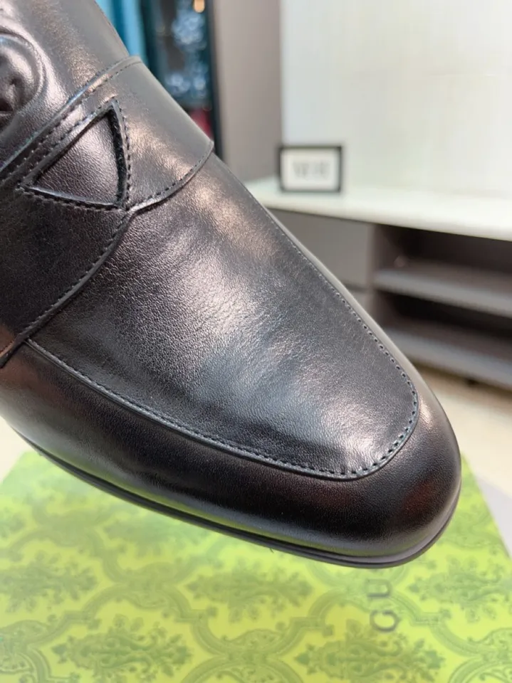 Men's shoes 💰500🌹🌹Niuli [GUCCI Gucci] A new style of formal men's leather shoes is coming~ The original quality upper is made of patent leather imported from Italy, the leather is soft and delicate, comfortable and soft first-layer cowhide lining, rubber wear-resistant outsole, the shoe shape is dignified and domineering, and the luxury charm cannot be concealed! The natural and free nouveau riche leads the trend. Code number: 38-44